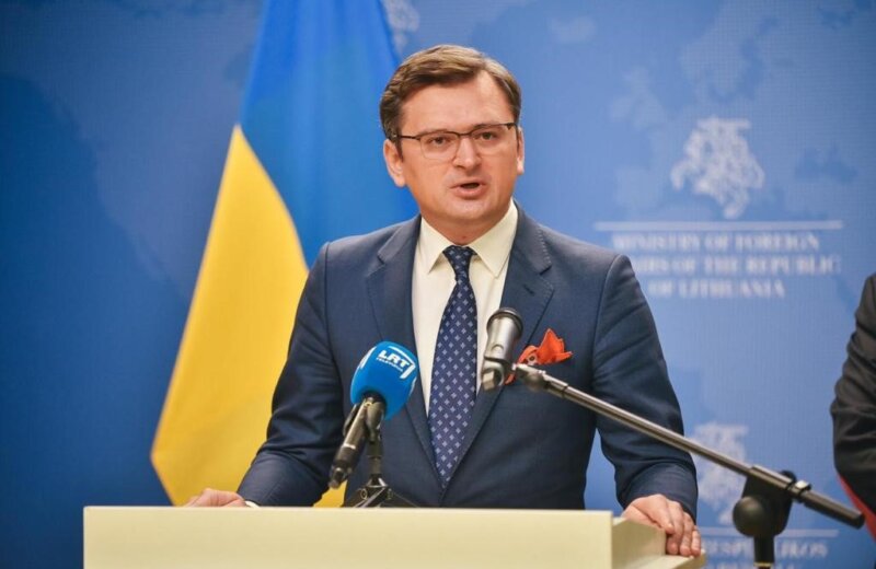 Il ministro ucraino Kuleba: “L’Italia ci mandi armi”