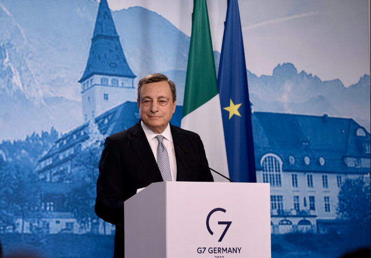 Il G7 apre al tetto sul prezzo del gas, scontro a distanza Draghi-Mosca
