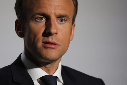 Macron gela Zelensky sui jet: impossibili a breve