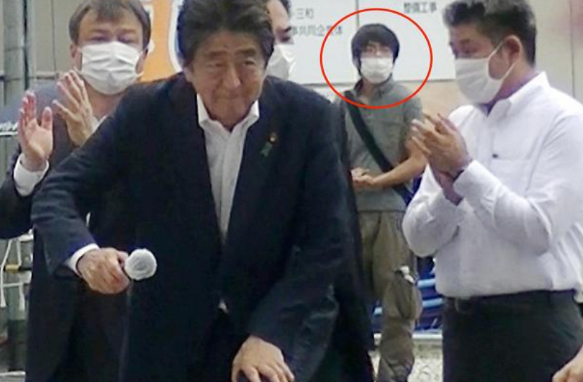 Cosa sappiamo dell’uomo che ha ucciso Shinzo Abe