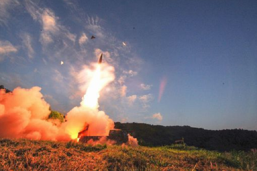 Pyonyang lancia un missile balistico