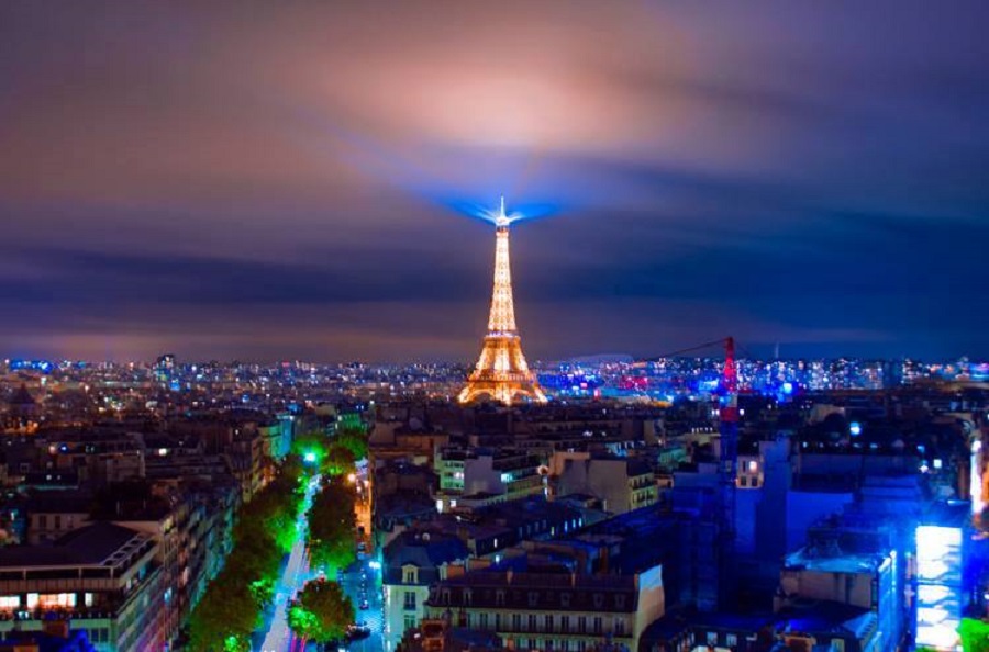 Spari a Parigi: 3 morti e 4 feriti