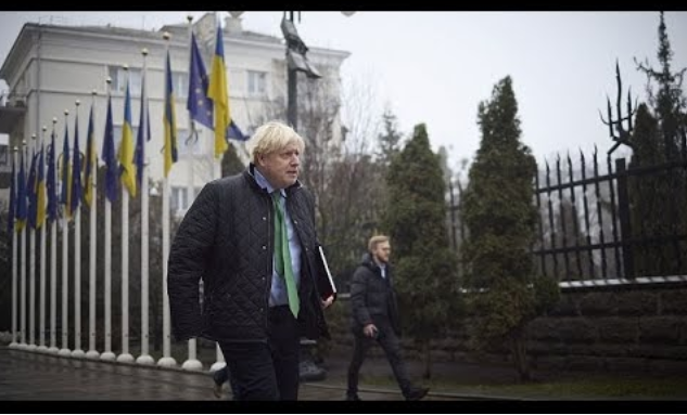 Johnson alla BBC: “Putin prima della guerra minacciava il Regno Unito”