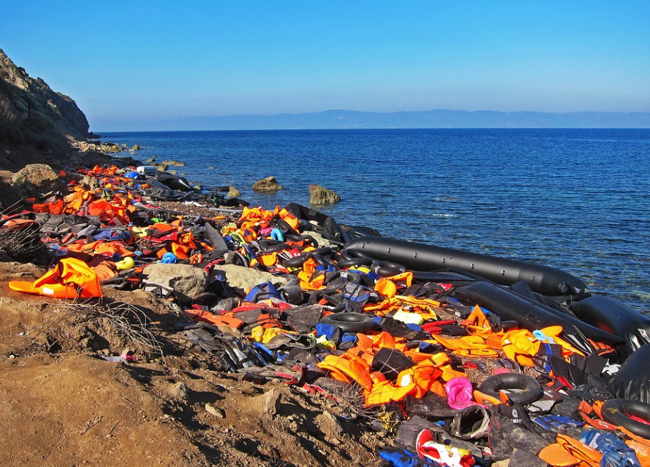 Dramma al largo di Lampedusa: dispersi una trentina di migranti