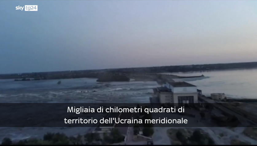 Ucraina, esplode la diga di Kakhovka. Zelensky: enorme chiazza di petrolio verso Mar Nero