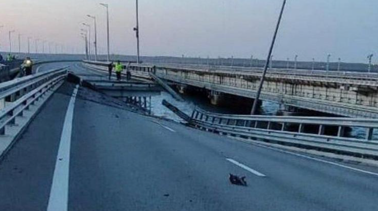 Ucraina, attacco al ponte di Crimea: almeno due morti