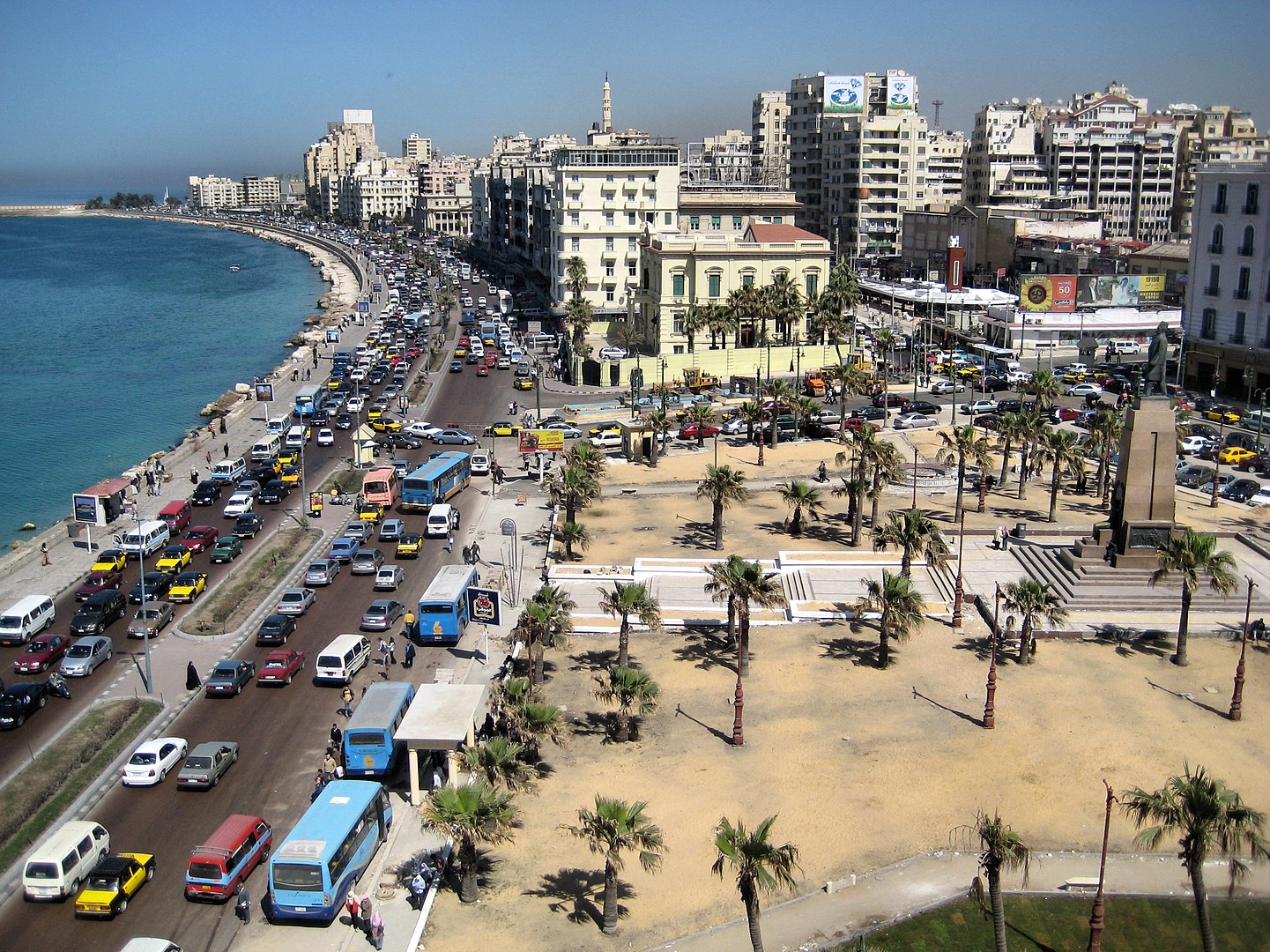 Egitto, attacco a turisti Israele ad Alessandria: 2 morti