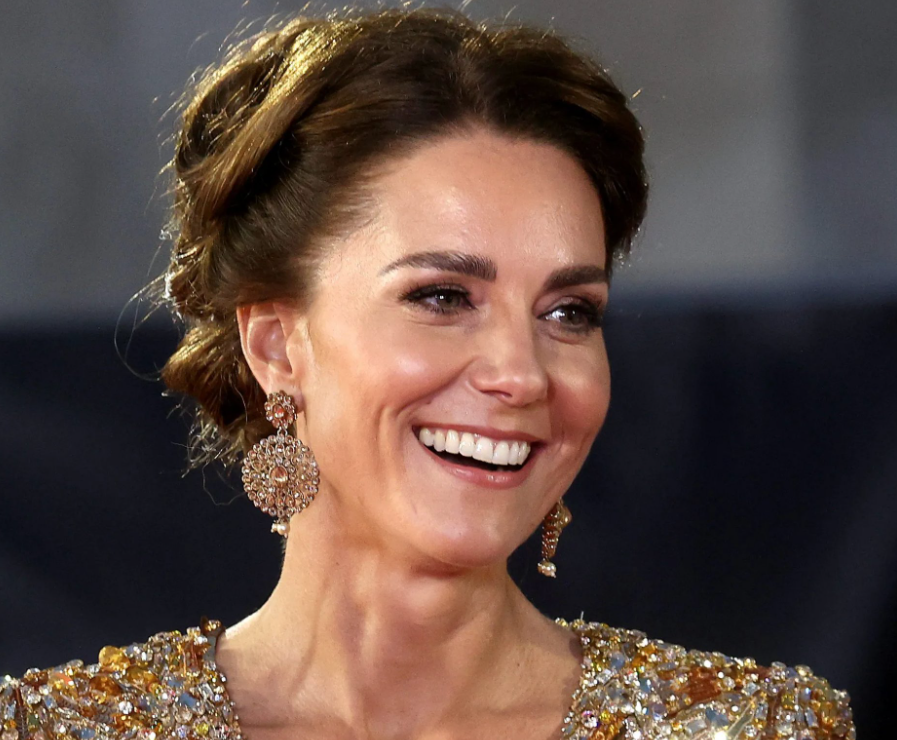 Kate Middleton ricoverata per un intervento chirurgico: convalescenza prolungata a Windsor