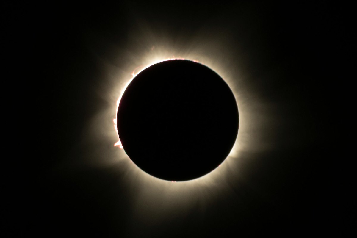 L’eclissi solare totale: uno spettacolo celeste affascinante