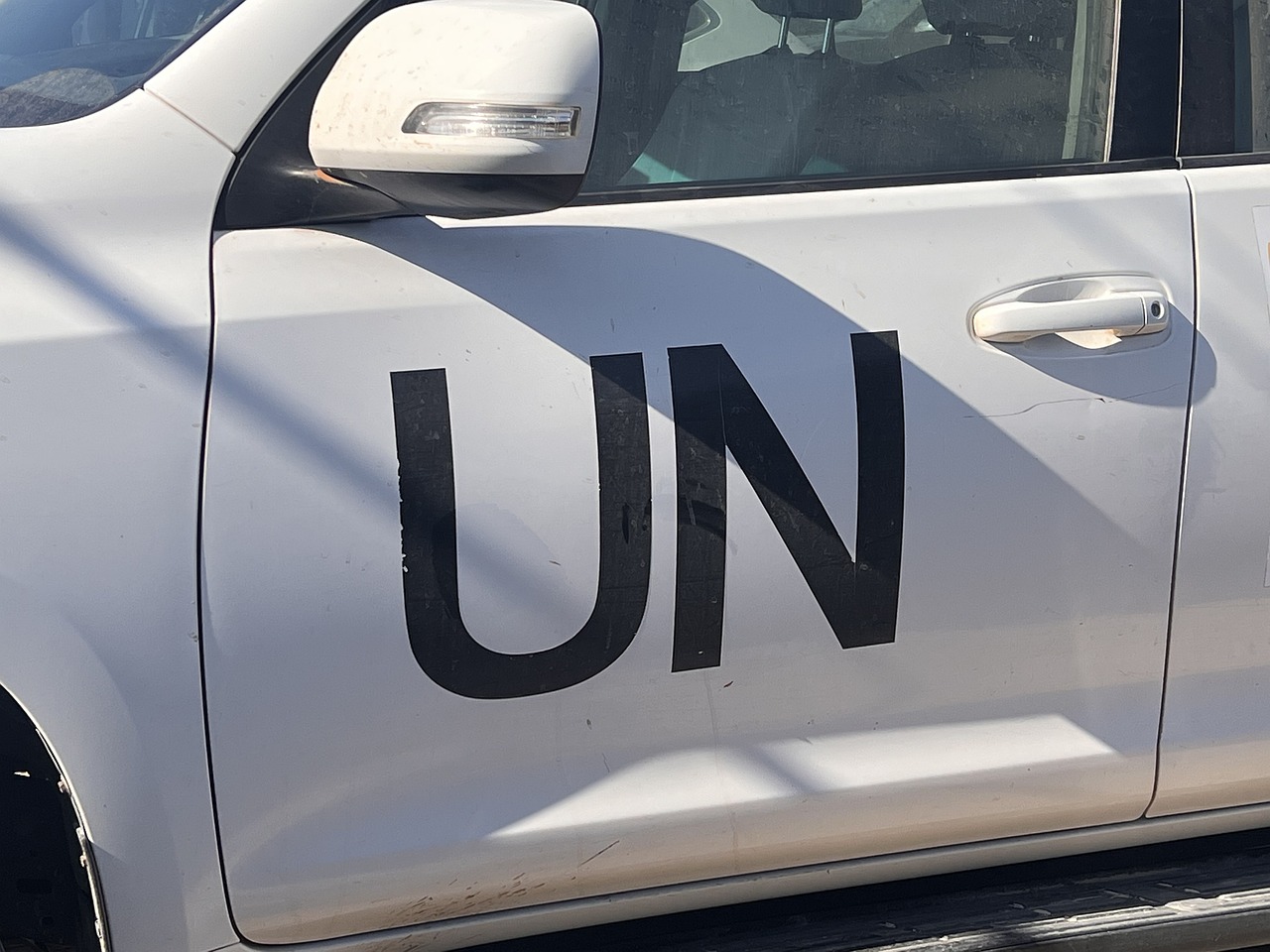 Attacco mortale a un veicolo delle Nazioni Unite vicino al valico di Rafah