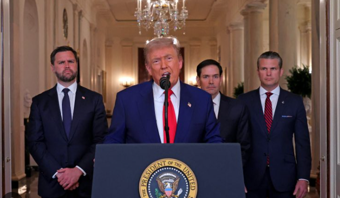 Trump alla Casa Bianca promette boom economico e attacca Biden