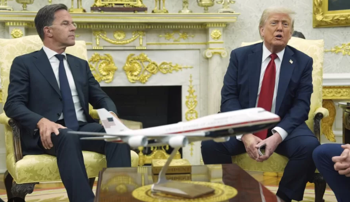 Trump minaccia Putin: dazi al 100% a chi commercia con Mosca senza accordo entro 50 giorni