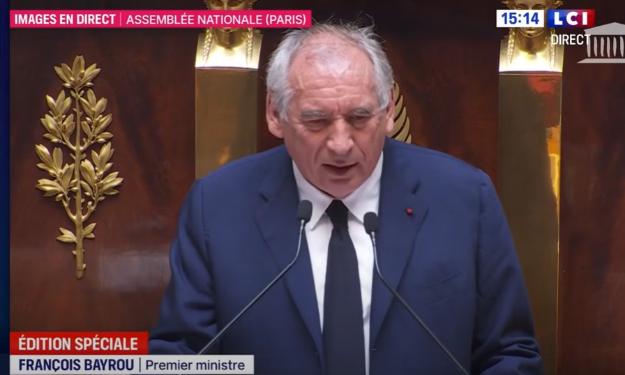 Francia, cade il governo Bayrou: caos politico e possibile cambio di premier