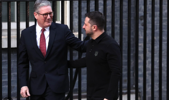 Zelensky a Londra: “Putin vuole un disastro umanitario in Ucraina quest’inverno”