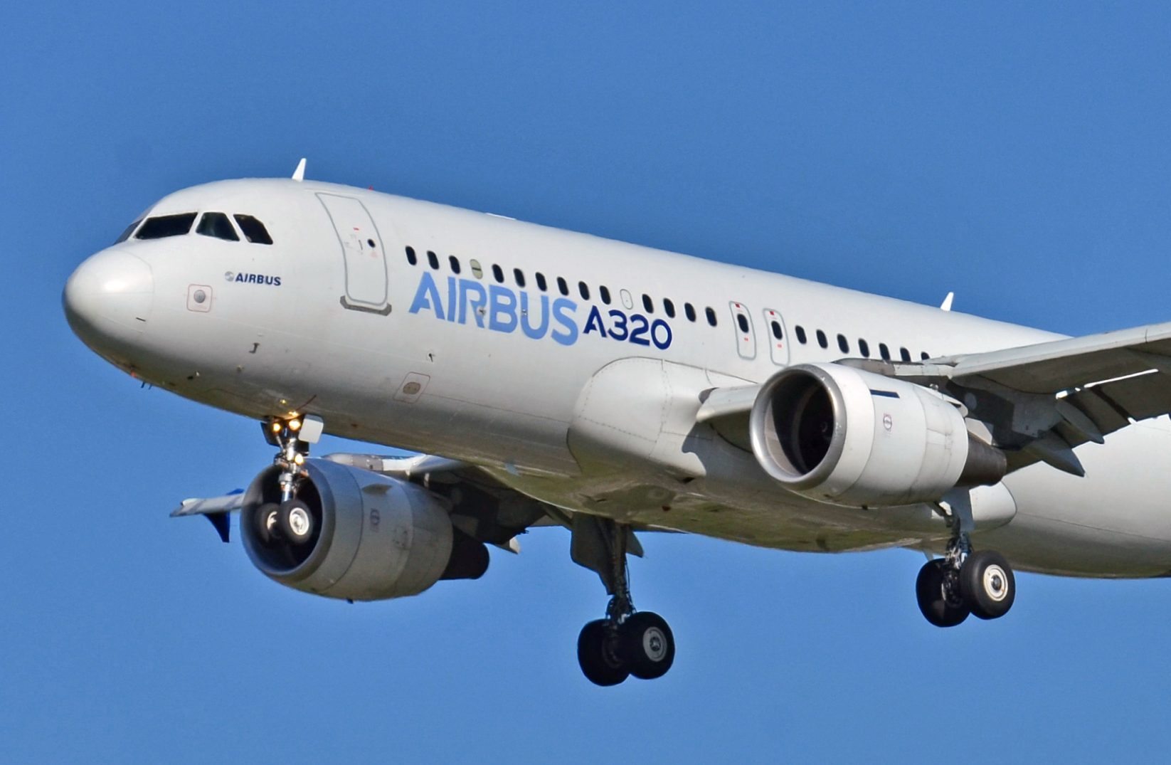 Allarme Airbus: migliaia di aerei A320 bloccati a terra per aggiornamento software urgente