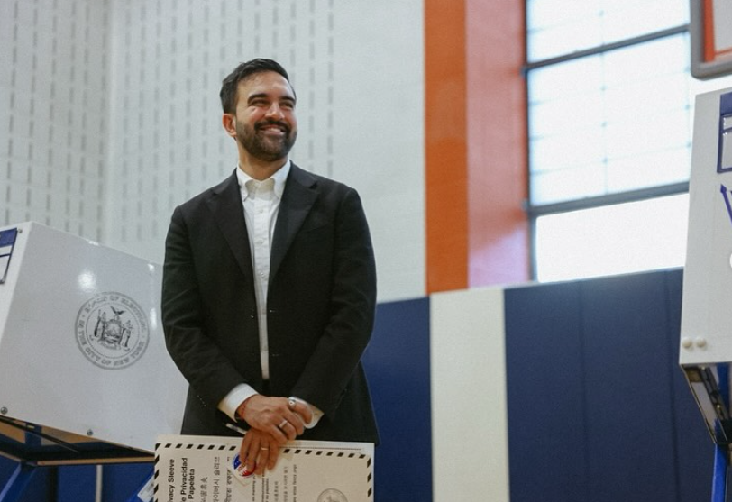 Zohran Mamdani è il nuovo sindaco di New York: il primo musulmano alla guida della città