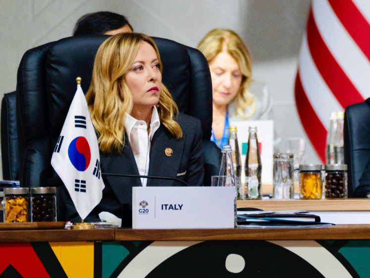 Giorgia Meloni: “Lavoriamo sulla proposta di Trump per la pace in Ucraina. Ora serve una prova di maturità dell’Europa”