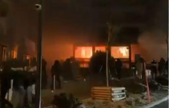 Tragedia a Crans-Montana: esplosione in discoteca durante Capodanno, 40 morti e 100 feriti