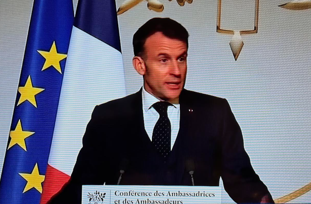 Macron propone un debito comune Ue per difesa e intelligenza artificiale