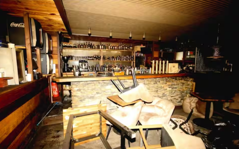 Crans-Montana, le immagini choc del “Le Constellation” dopo la strage di Capodanno