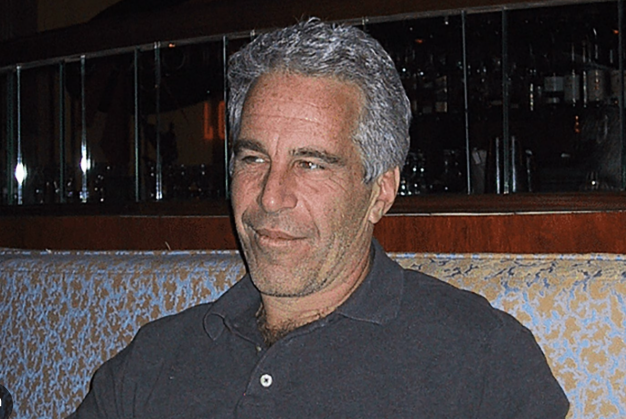 Caso Epstein: documenti oscurati negli Usa, pressioni su Maxwell, Clinton e la famiglia reale britannica