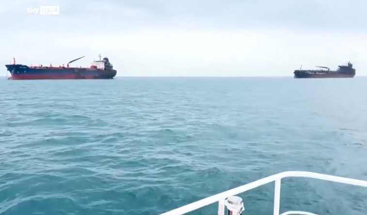 Crisi Usa-Iran, Trump invia negoziatori e lancia l’ultimatum su Hormuz