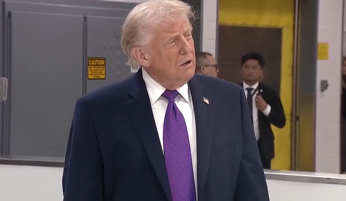 Tensione Medio Oriente: Trump annuncia accordo con l’Iran ma Teheran smentisce, continuano gli attacchi