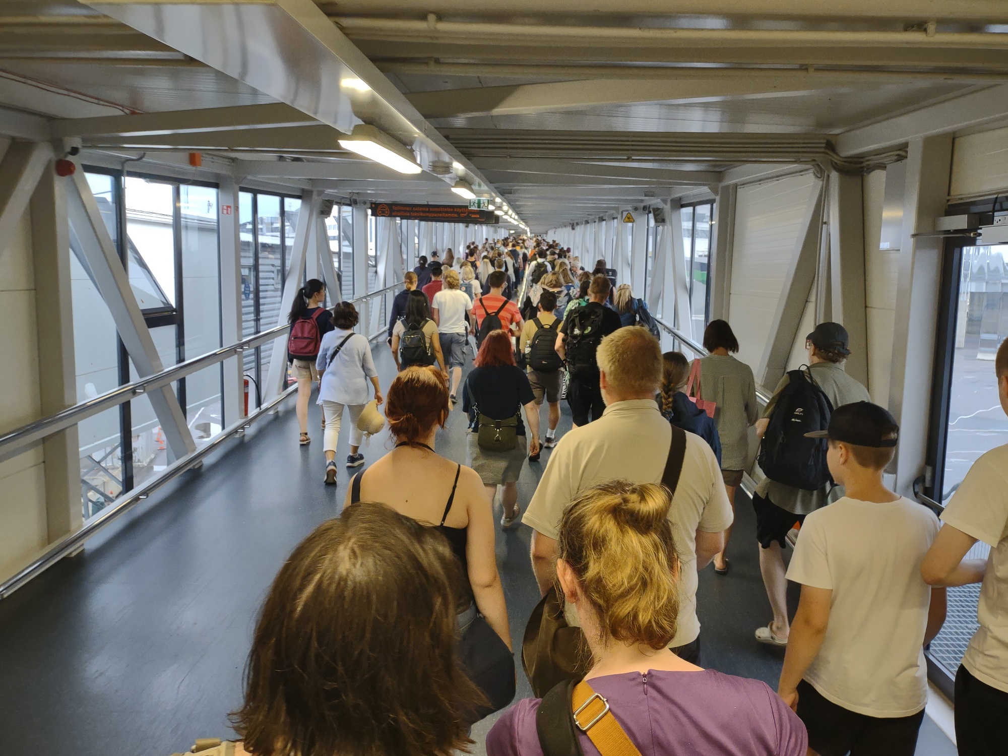 Medio Oriente, i primi italiani rientrano in Italia dopo l’operazione militare Usa-Israele contro l’Iran