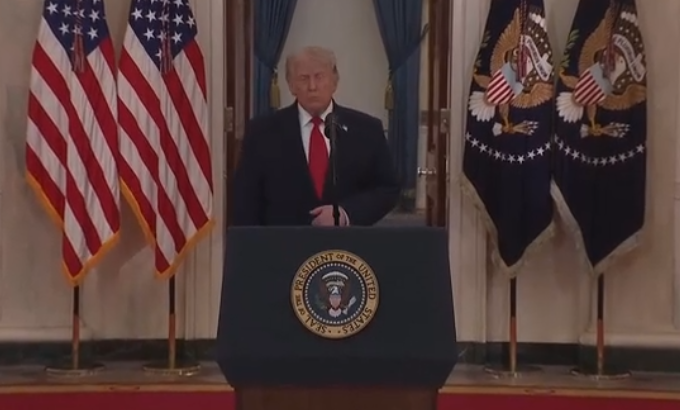 Trump dalla Casa Bianca: “Colpiremo duramente l’Iran, obiettivi quasi completati”