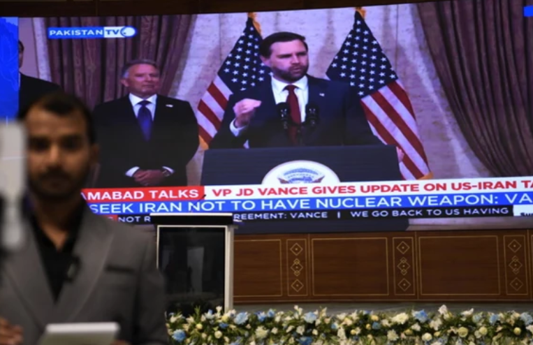 Nessun accordo USA–Iran sul nucleare: tensione crescente a Hormuz