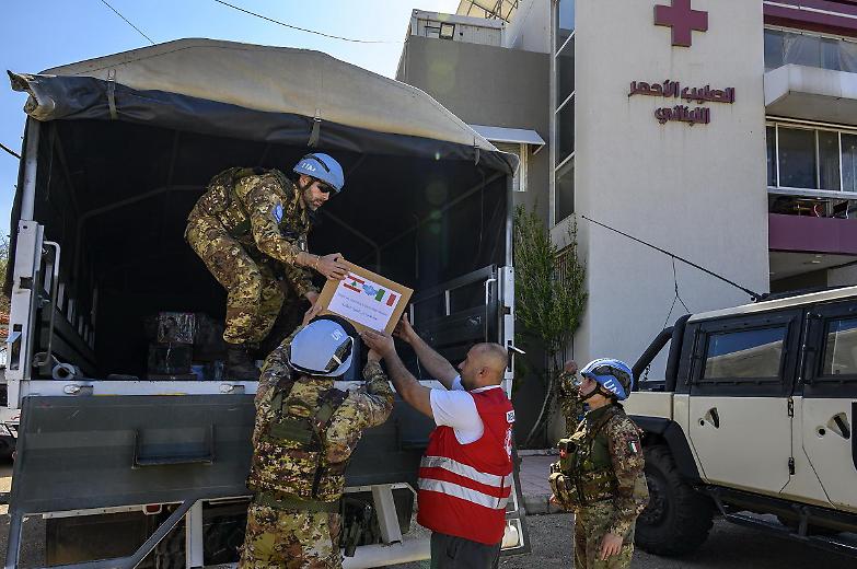 Sud del Libano, casco blu serbo ucciso in un attacco vicino a Marjayoun: due feriti tra i militari Unifil